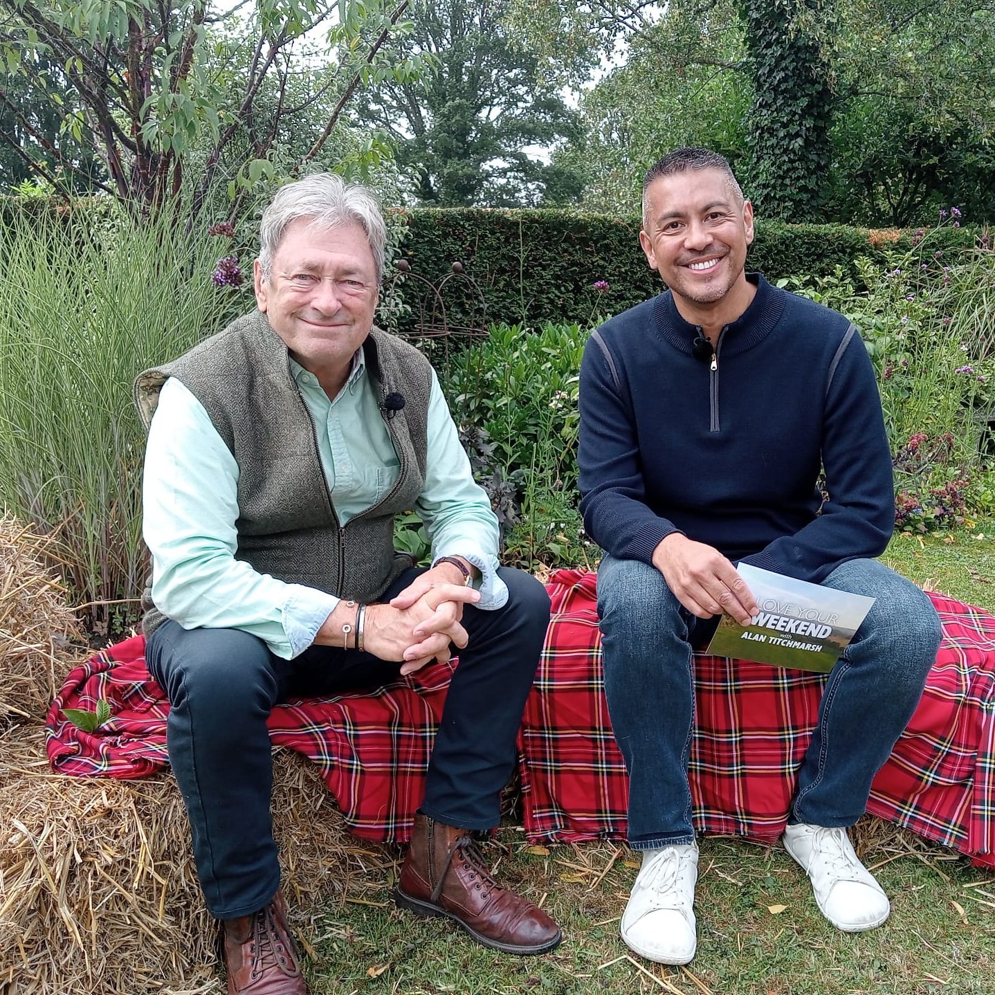 Alan Titchmarsh and veterinary expert Dr Paul Manktelow