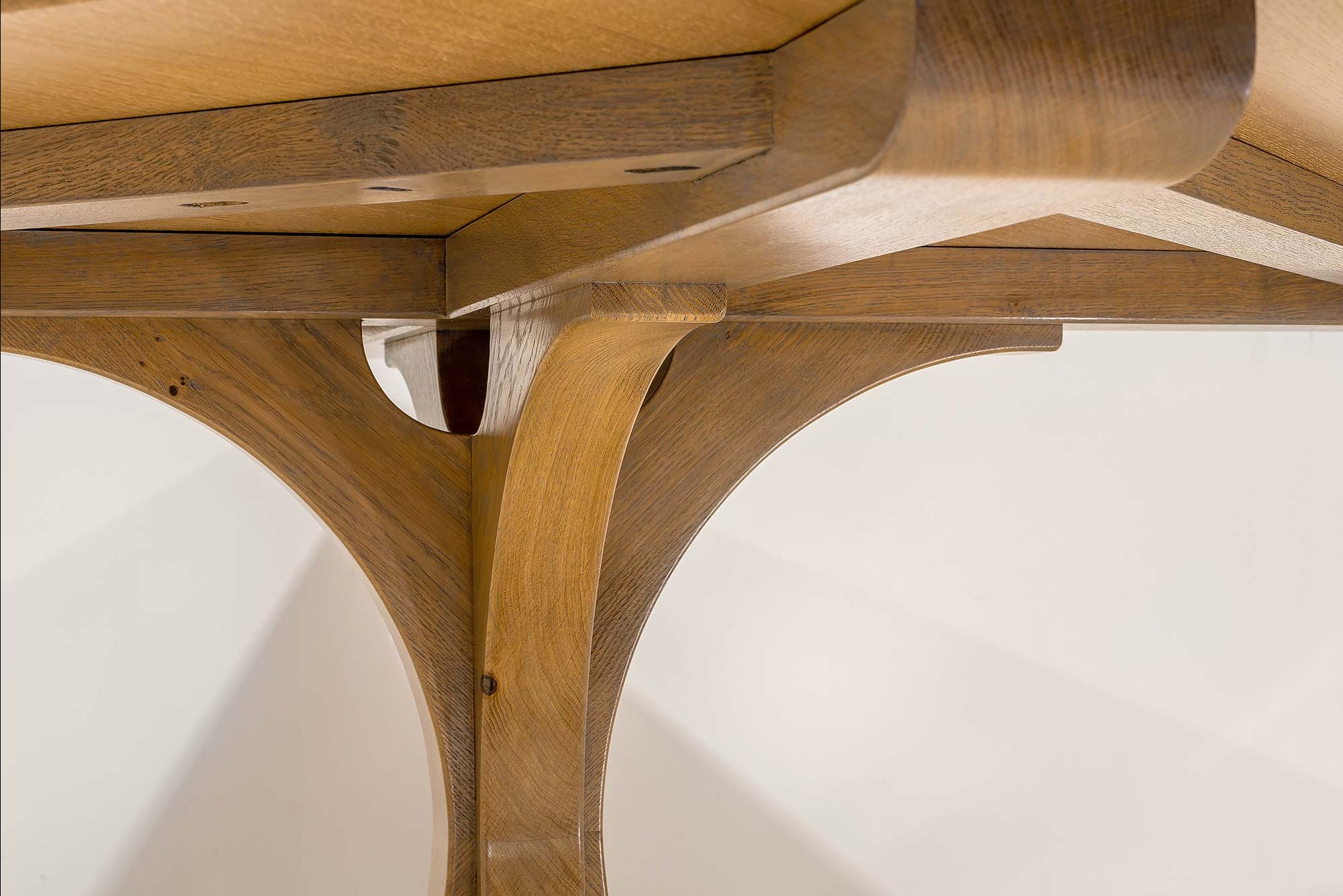 Oak kitchen dining table jointed to form a pedestal with a square top